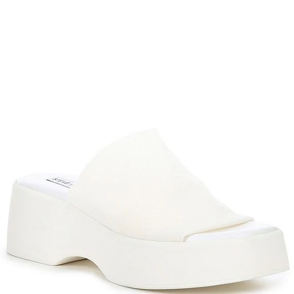 Steve Madden Shoes - Steve Madden White sandals with Square-Toe Design